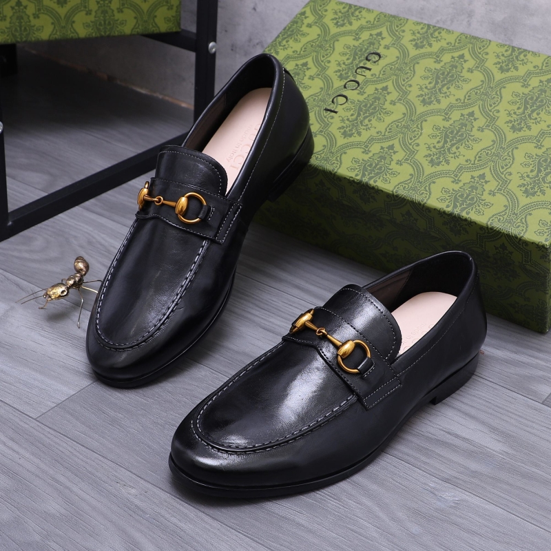 G*u*i leather shoes